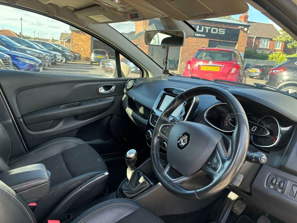 Renault Clio 0.9 Tce 90 Iconic Red #9