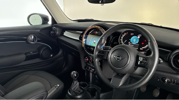 Mini Hatch Cooper Classic Euro 6 Black #6