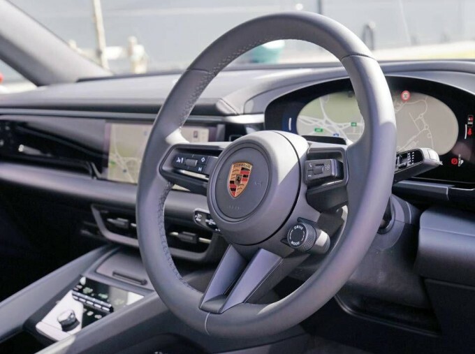 Porsche Macan 100Kwh 4S 4Wd 5-Door Red #6