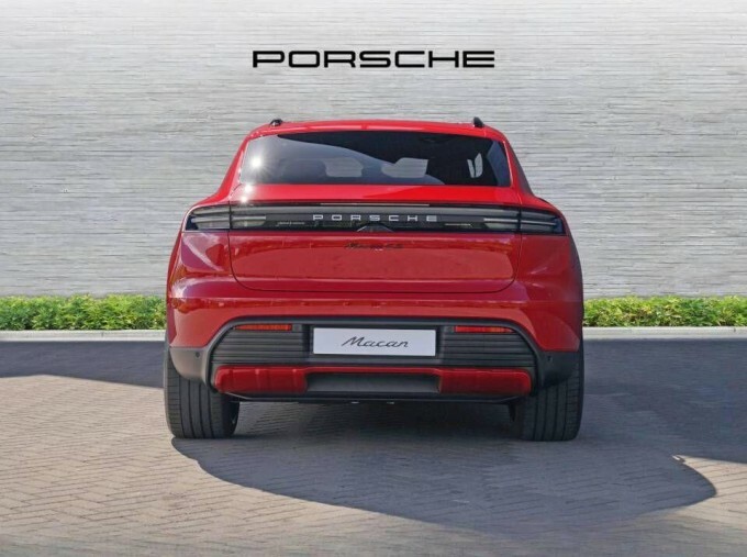 Porsche Macan 100Kwh 4S 4Wd 5-Door Red #4