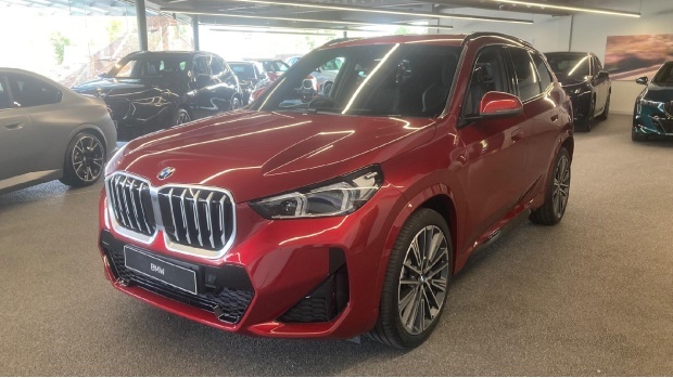 BMW X1 2.03D Mht M Sport Dct Xdrive Euro 6 5-Door Red #3