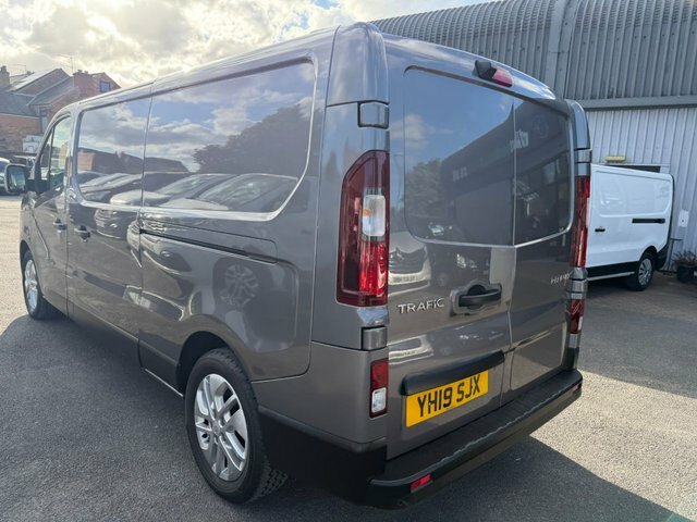 Renault Trafic Ll30 Energy Dci 120 Sport Nav Van White #30