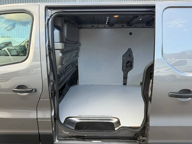 Renault Trafic Ll30 Energy Dci 120 Sport Nav Van White #19