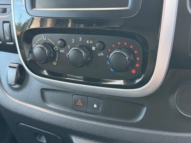 Renault Trafic Ll30 Energy Dci 120 Sport Nav Van White #10