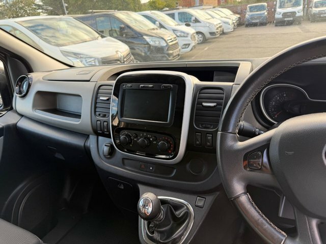 Renault Trafic Ll30 Energy Dci 120 Sport Nav Van White #14