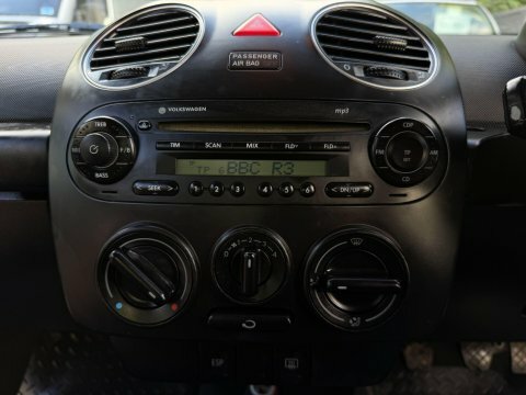 Volkswagen Beetle 1.6 Luna Euro 4 Silver #27