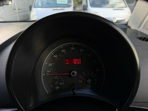 Volkswagen Beetle 1.6 Luna Euro 4 Silver #28