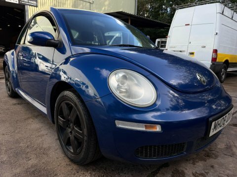 Volkswagen Beetle 1.6 Luna Hatchback Blue #3
