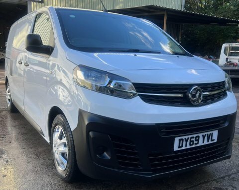 Vauxhall Vivaro 1.5 Turbo D White #4