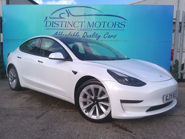 Tesla Model 3 Dual Motor Long Range Saloon 4 White