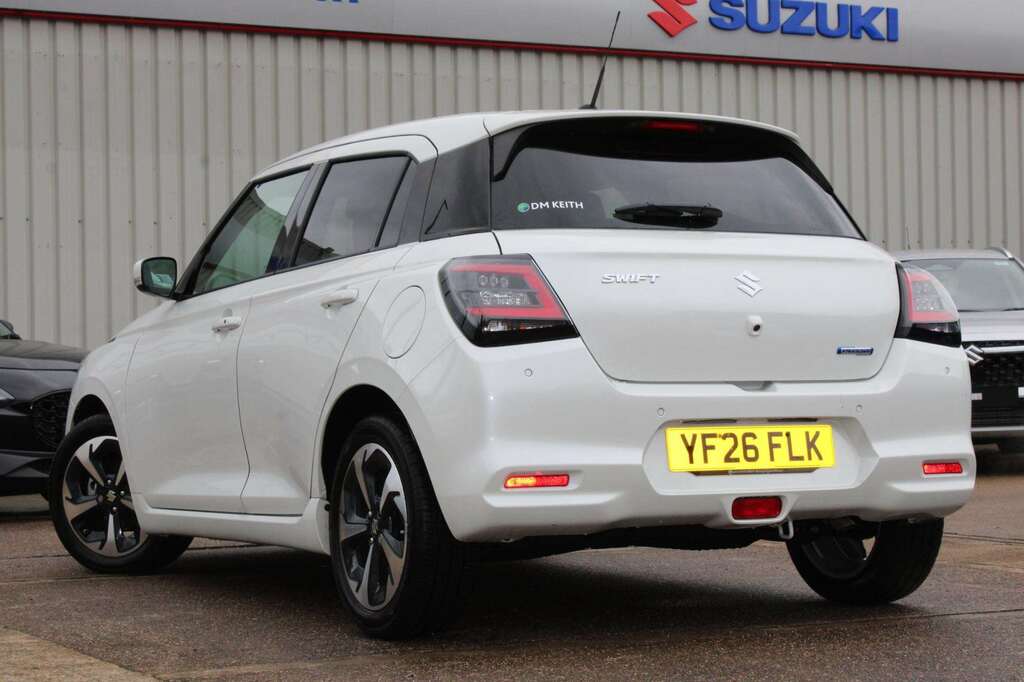 Suzuki Swift 1.2 Mild Hybrid Ultra White #4