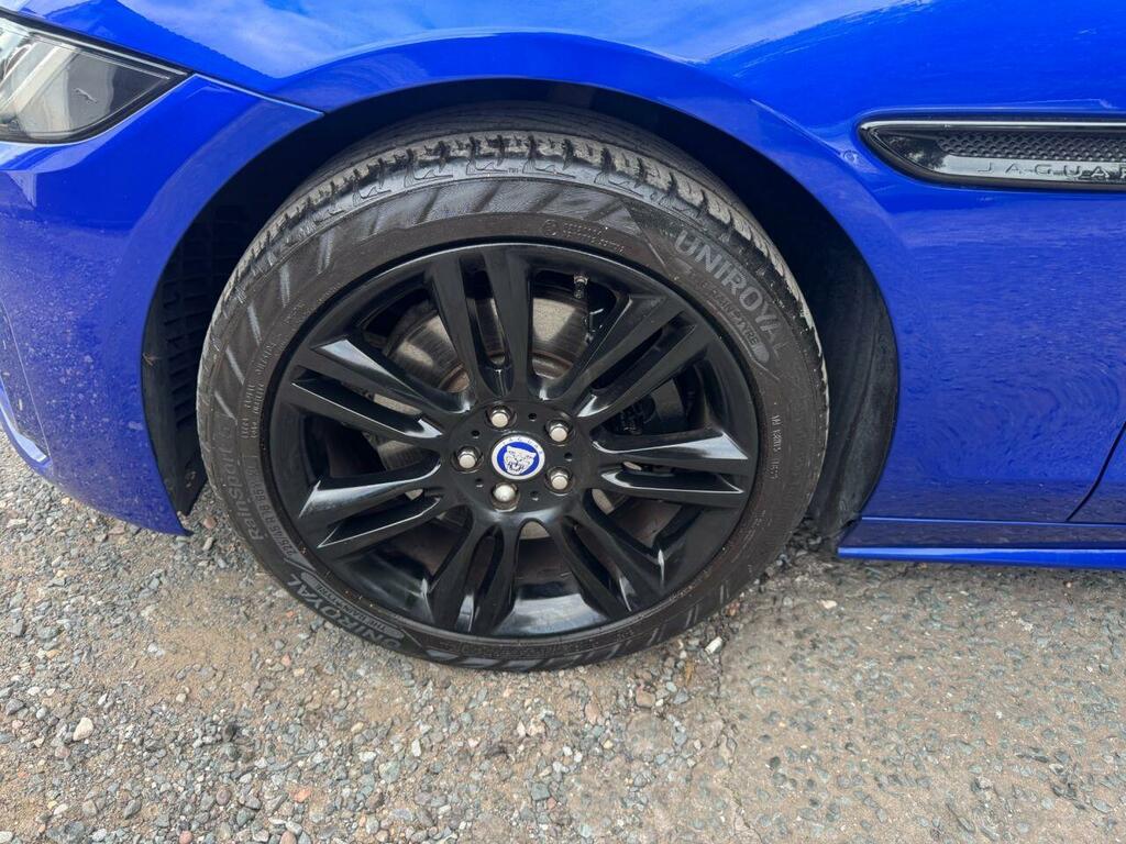 Jaguar XE 2L R-sport White #43