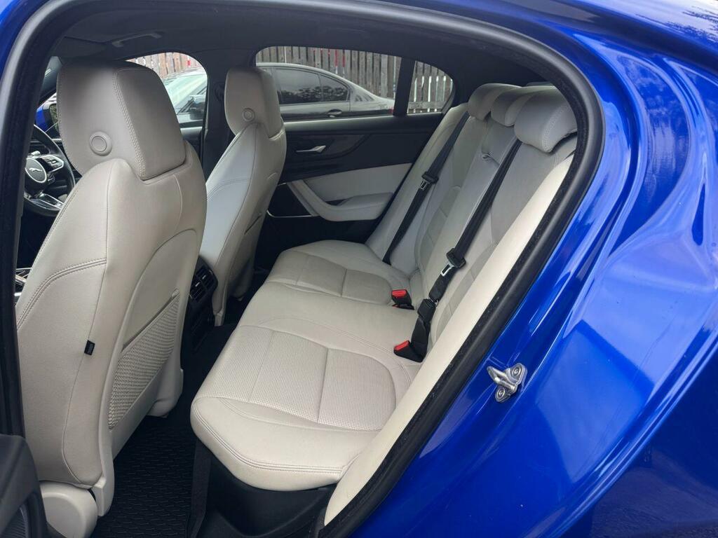 Jaguar XE 2L R-sport White #9