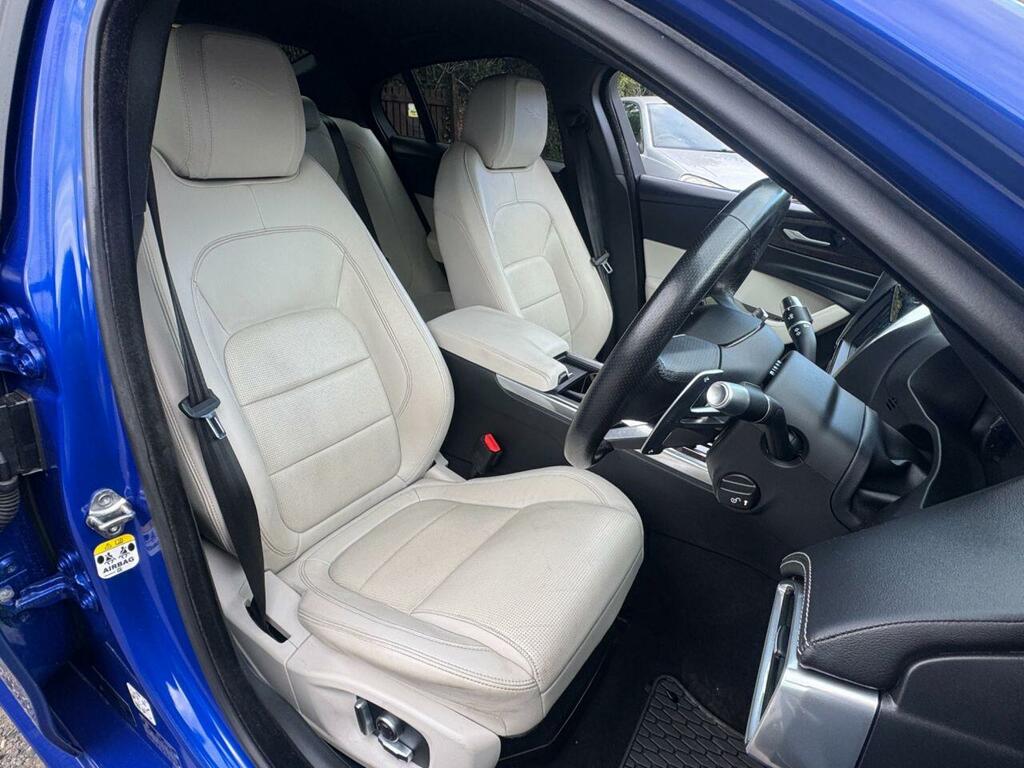 Jaguar XE 2L R-sport White #13