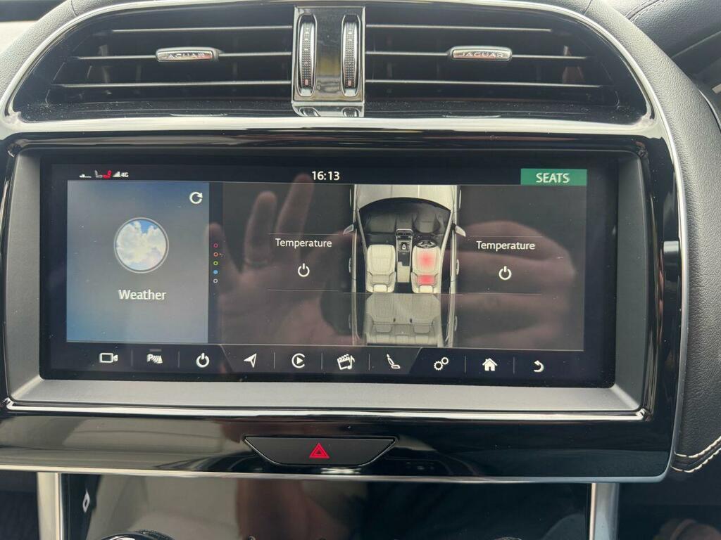 Jaguar XE 2L R-sport White #29