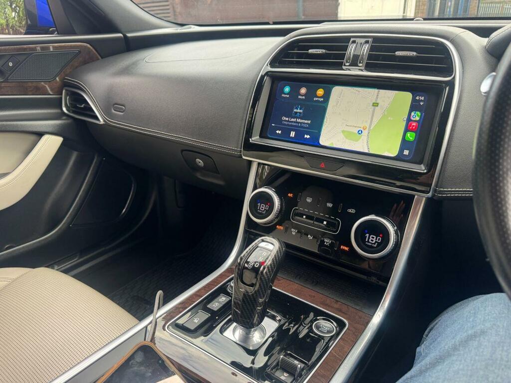 Jaguar XE 2L R-sport White #32