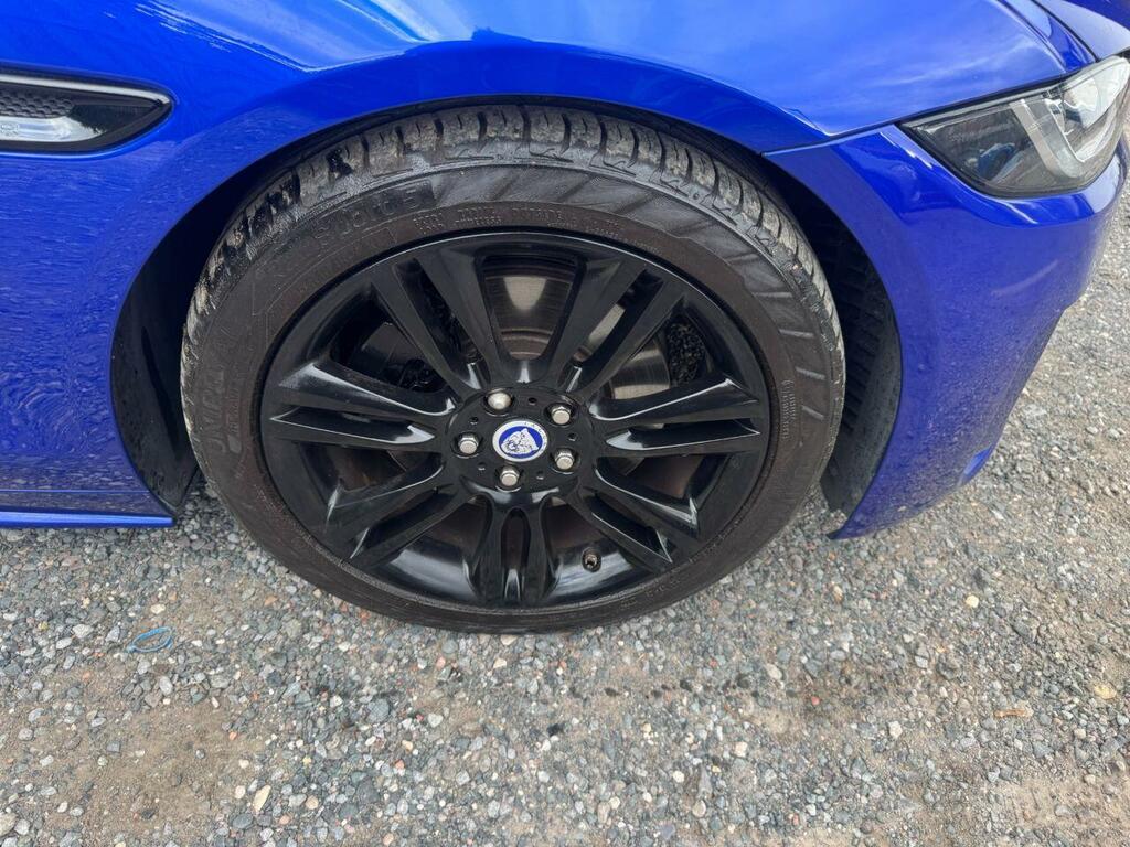 Jaguar XE 2L R-sport White #46