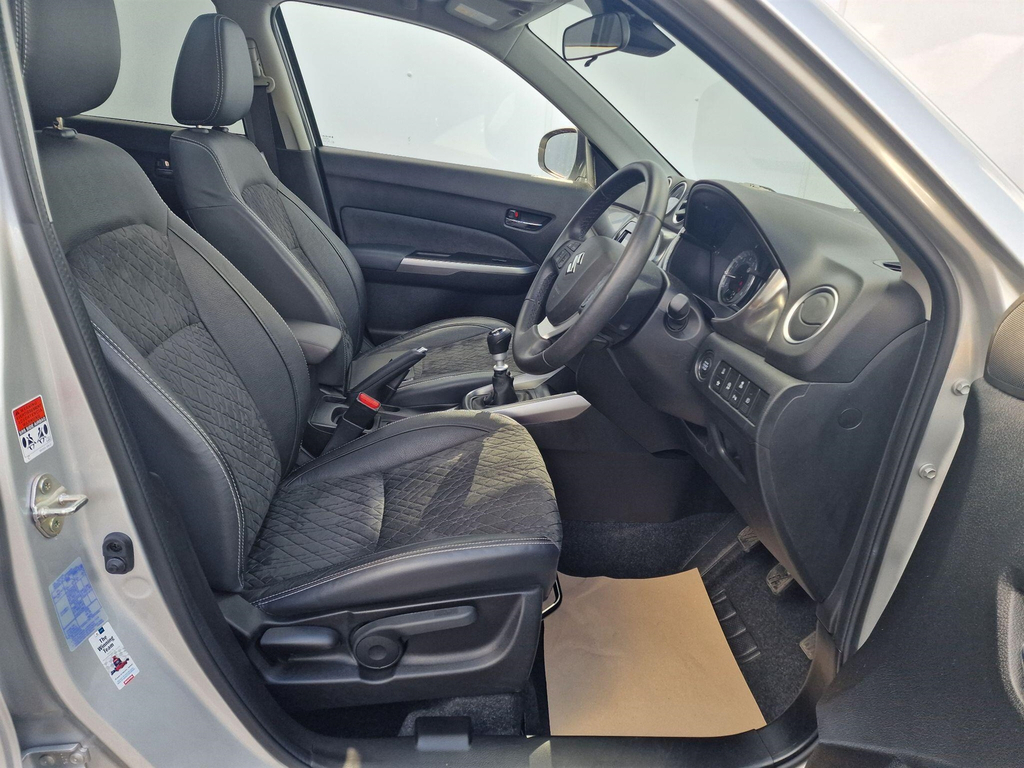 Suzuki Vitara Sz-t Boosterjet Mhev 1.4 White #15