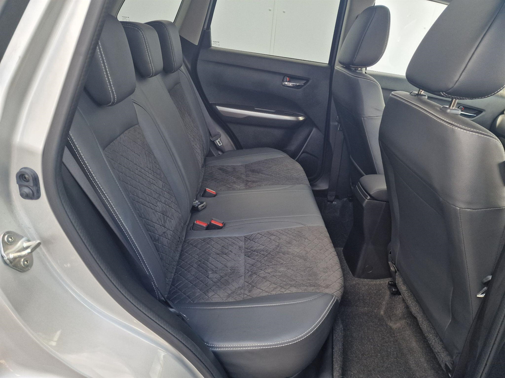 Suzuki Vitara Sz-t Boosterjet Mhev 1.4 White #43