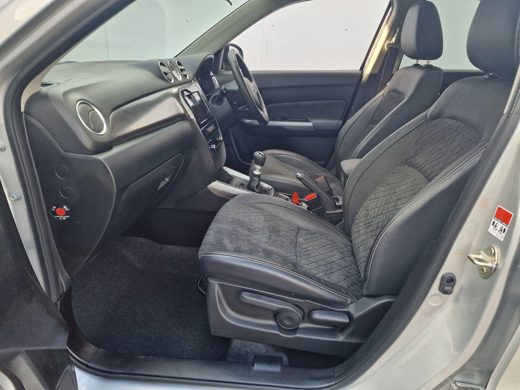 Suzuki Vitara Sz-t Boosterjet Mhev 1.4 White #38