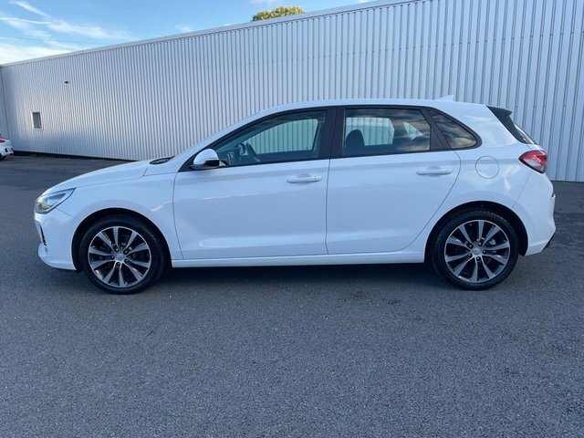 Hyundai I30 T-gdi Blue Drive Se White #6