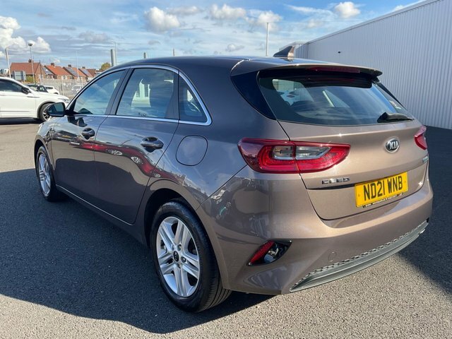 Kia Ceed Crdi Mhev 2 Hatchback Brown #5