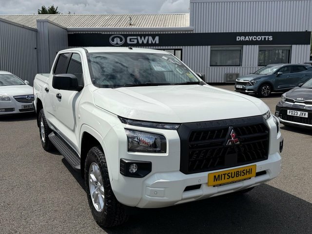 Mitsubishi L200 2.4diesel Bi-turbo White