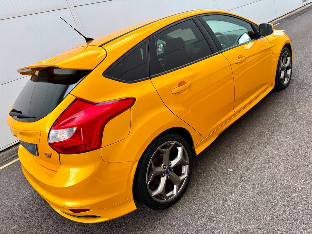 Ford Focus 2.0T Ecoboost St-2 Hatchback Eur  #6