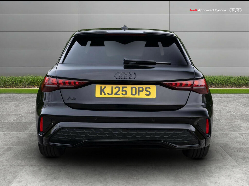 Audi A3 35 Tfsi Black Edition S Tronic Black #2