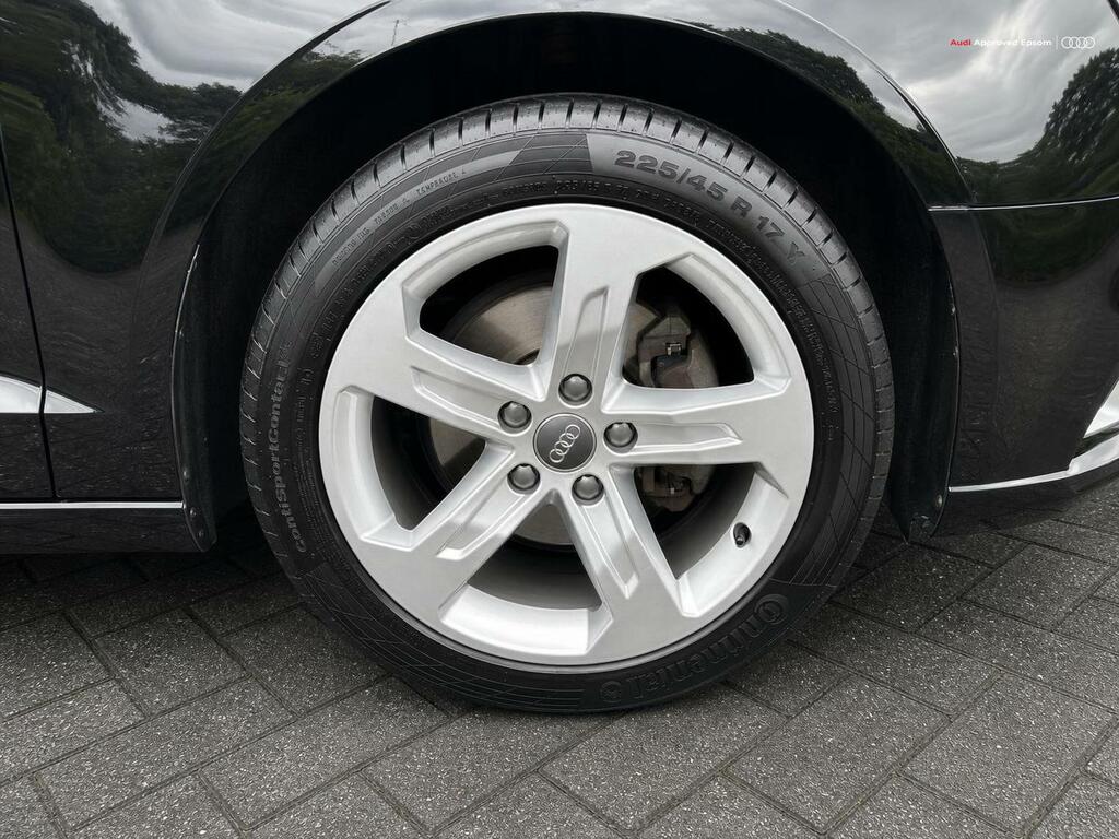 Audi A3 1.5 Tfsi Sport S Tronic Black #5