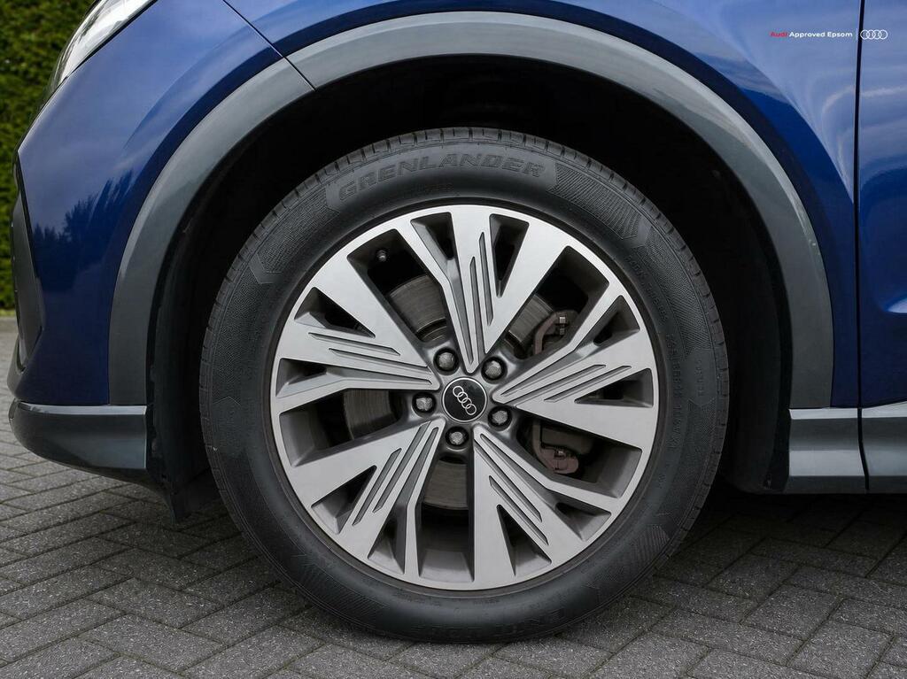 Audi Q4 E Tron 150Kw 40 82Kwh Sport Blue #5