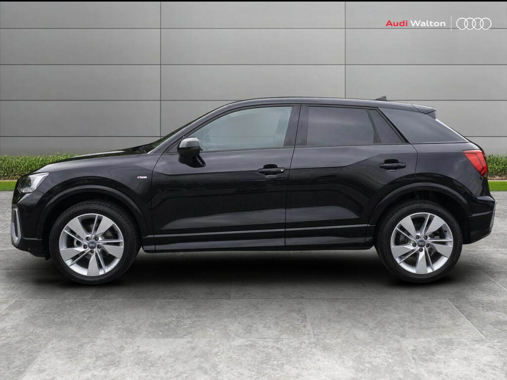 Audi Q2 S Line 35 Tfsi 150 Ps 6-Speed Black #4
