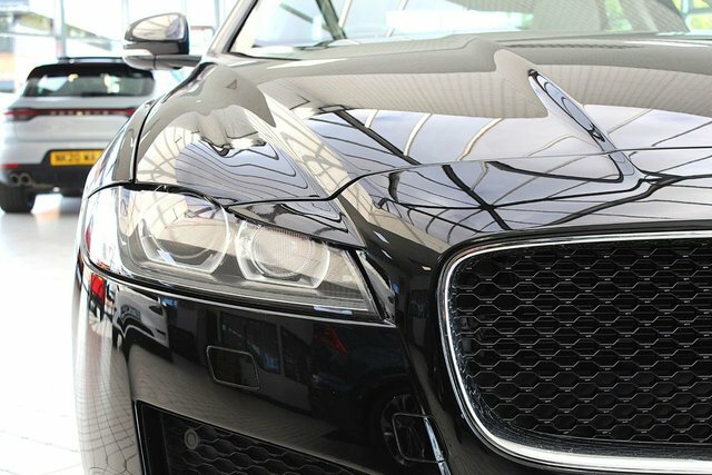 Jaguar XF Portfolio Saloon Black #5