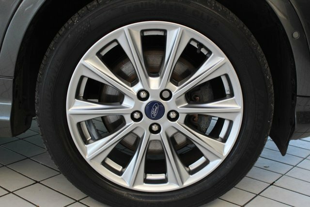 Ford Kuga Tdci Vignale Suv Grey #6