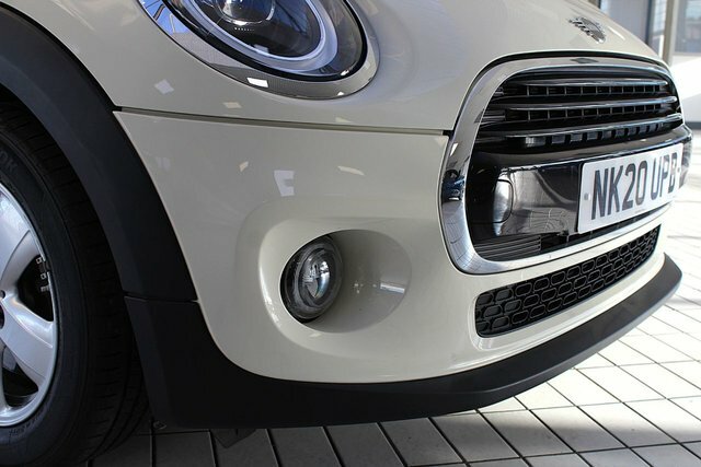 Mini Hatch Cooper Classic Hatchback White #6