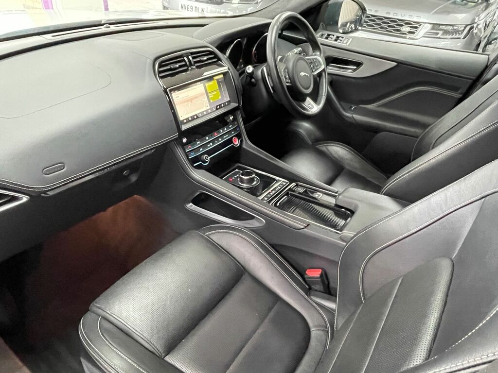 Jaguar F-Pace Suv 2.0 D180 Portfolio Awd Euro 6 Ss Blue #25