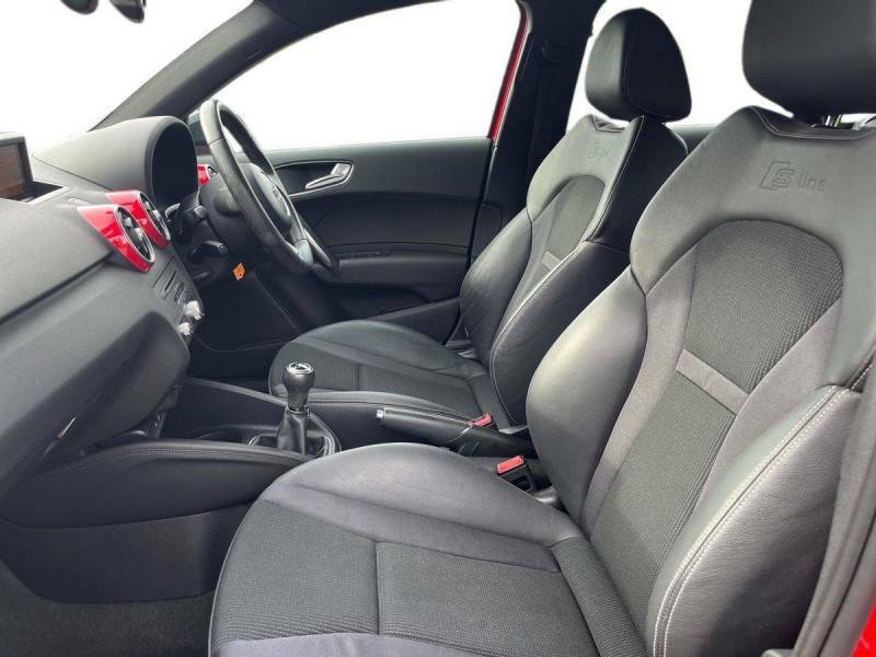 Audi A1 1.6 Tdi S Line Style Edition Sportback Euro 5 Ss Red #2