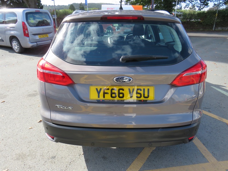 Ford Focus Hatchback 1.5 Tdci Zetec Euro 6 Ss 201616 Grey #4