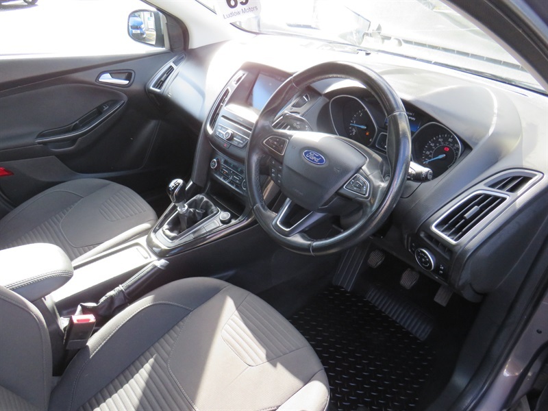 Ford Focus Hatchback 1.5 Tdci Zetec Euro 6 Ss 201616 Grey #7