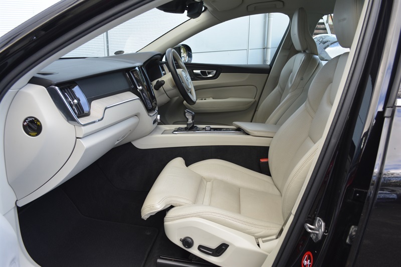 Volvo XC60 Inscription Pro Blue #12