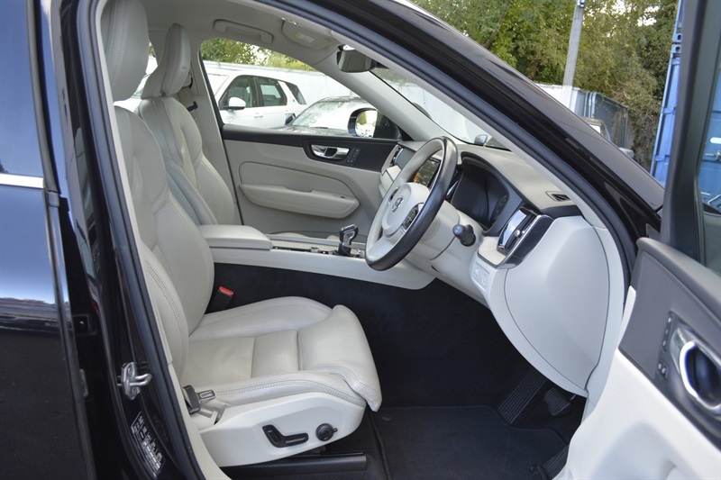 Volvo XC60 Inscription Pro Blue #8