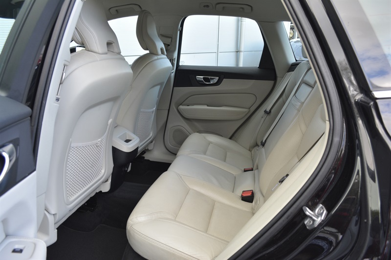 Volvo XC60 Inscription Pro Blue #13