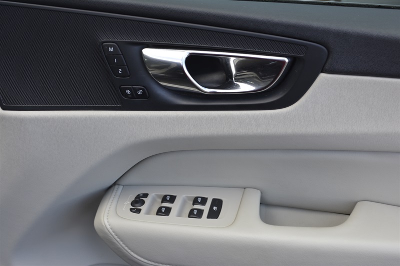 Volvo XC60 Inscription Pro Blue #26