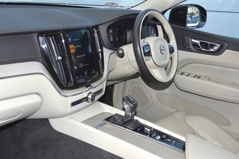 Volvo XC60 Inscription Pro Blue #15