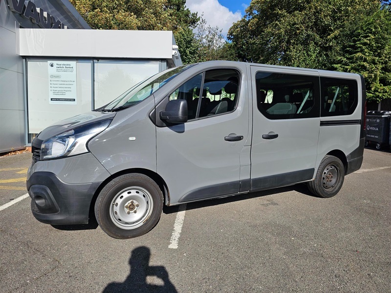 Renault Trafic 1.6 Sl27 Energy Dci Formula Edition 125 Bhp Grey #2