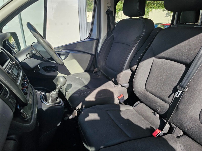 Renault Trafic 1.6 Sl27 Energy Dci Formula Edition 125 Bhp Grey #5