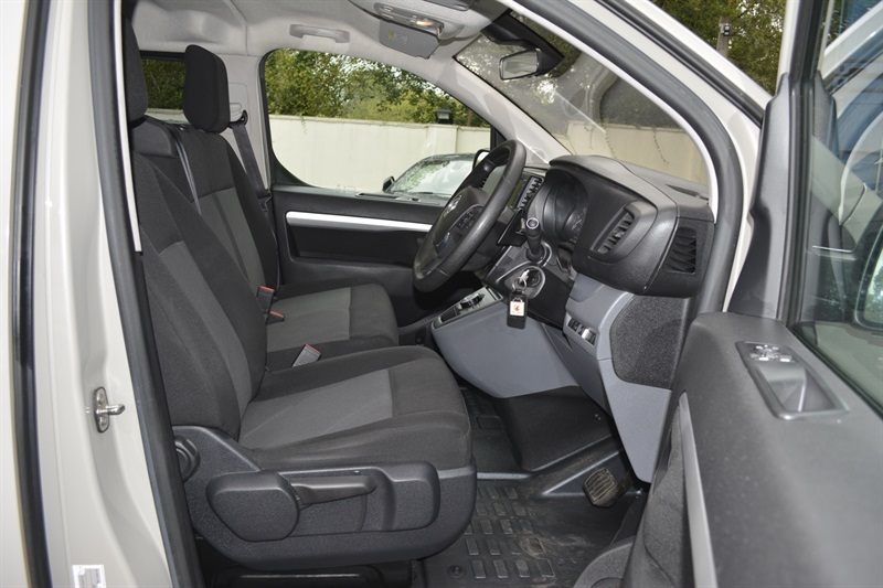 Vauxhall Vivaro 1.5 Turbo D 2700 Dynamic Panel Van 6Dr Manu Grey #7
