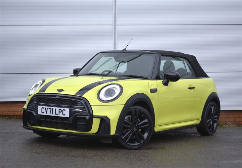 Mini Convertible 1.5 Cooper Sport Convertible Steptronic Yellow #2