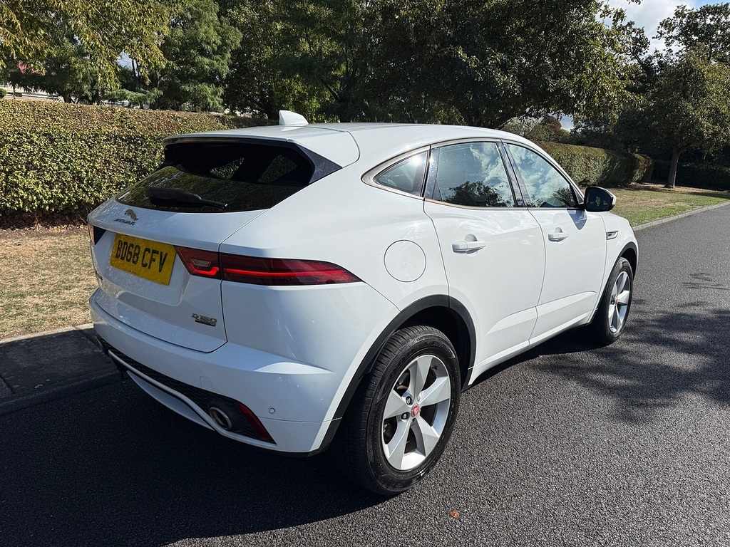 Jaguar E-Pace D150 R-dynamic S U3810 Ulez White #4