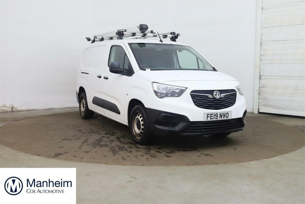 Vauxhall Combo Panel Van 1.6 Turbo D 2300 Edition L2 H1 Euro 6 S White